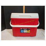 Igloo 28-Quart Red Cooler