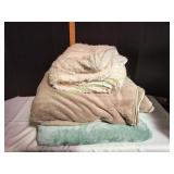(3) Soft Throw Blankets