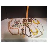 Vtg Necklaces, Pendants & Bracelets