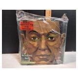 Mezco Breaking Bad Gustavo Fring Action Figure Mezco Breaking Bad Gustavo Fring Action Figure