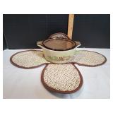 Pyrex Bake & Carry Homestead Covered Dish