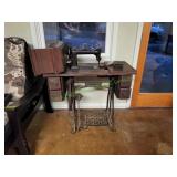 Vtg Wheeler & Wilson Sewing Machine