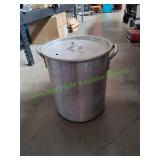 Xtra Large Stock Pot w/ Lid