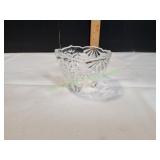 Vtg Small 3-Foot Snowflake Glass Bowl
