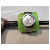 Sigma-C Analog Wristwatch w/ Metal Mesh Band