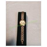 Vtg Ladies New York & Company Gold-Tone Watch