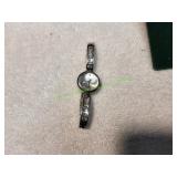 Vtg Ladies Silver-Tone Shamrock Flower Watch