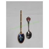 (2) Vtg Souvenir Spoons