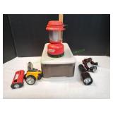 Storage Tote w/ Flashlights & Lantern