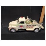 Jada Toys 1953 Chevrolet 3100 Wrecker Diecast