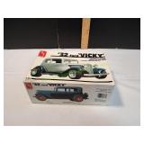 Ertl-AMT 32 Ford Victoria "Vicky" Model Kit