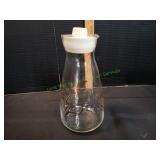Vtg Pyrex 32oz Juice Carafe w/ Lid