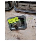 Fush-Mount Baddle Latch & Door Vents