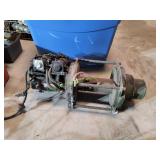 Vtg Warn Heavy-Duty Hydraulic Winch
