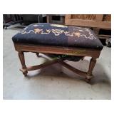 Vtg Needlepoint Foot Stool