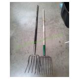 (2) Pitch Forks