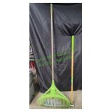 Ames Action Hoe w/ Rake