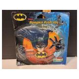 DC Comics Batman Pumpkin Push-In Set