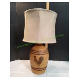 Vtg Ceramic Rooster Lamp w/ Shade