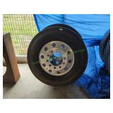 11R22.5 10-Lug Aluminum Freightliner Rims w/ Tires