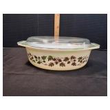 Vtg Pyrex Golden Acorn Casserole Dish w/ Lid