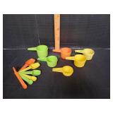 Vtg Tupperware Measuring Cups & Spoons