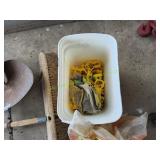 Tote of Fi-Shock T-Post Insulators