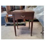 Vtg Dressmaker Sewing Machine in Cabinet