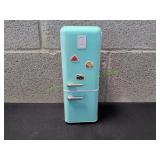 Mini Brands Fill the Fridge Playset w/ Capsules