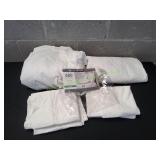 Kirkland Signature 680 Count King Size Sheet Set