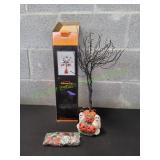 Boo-Tique Halloween Tree