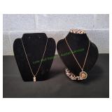 (2) Vtg Gold-Tone Pendant Necklaces