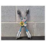 Double Arrow w/ Flowers Wall Art