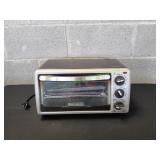 Black & Decker4-Slice Convection Toaster Oven