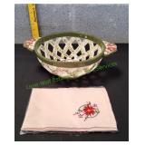 Temp-tations Old World Holiday Bread Basket