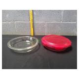 (2) Lock & Lock Pie Pans (Only 1 Lid)