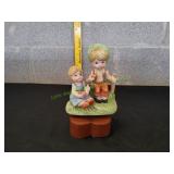 Vtg Porcelain Boy & Girl Music Box