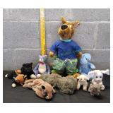 16" Scooby Doo w/ Plush Toys