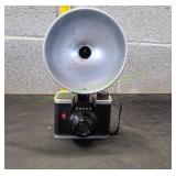 Vtg Ansco Ready Flash 620 Camera w/ Reflector