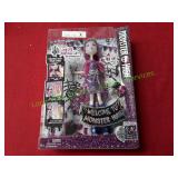 Monster High Ari Hauntington Singing Popstar
