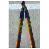 True Temper Hedge Clipper