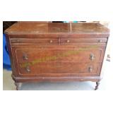 Vintage Wooden 4 Drawer Dresser