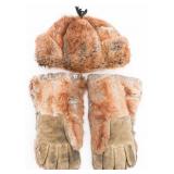 EARLY 20th C. US M1876 FUR CAP & WINTER GLOVES