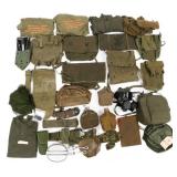 VIETNAM WAR US ARMY M40 GAS MASK & FIELD GEAR
