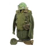 VIETNAM WAR US JUNGLE JACKET, FRAG VEST & HELMET