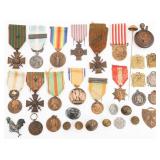 WWI FRENCH MILITARY MEDALS & INSIGNIA