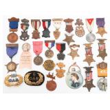 EARLY 20th C. US GAR & VETERAN BADGES / MEDALS