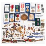 WWII - COLD WAR US ARMED FORCES MEDALS & INSIGNIA