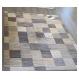 Area rug. 5ï¿½7. Needs some cleaning