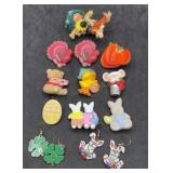 Saesonal Holiday Pins & Earrings